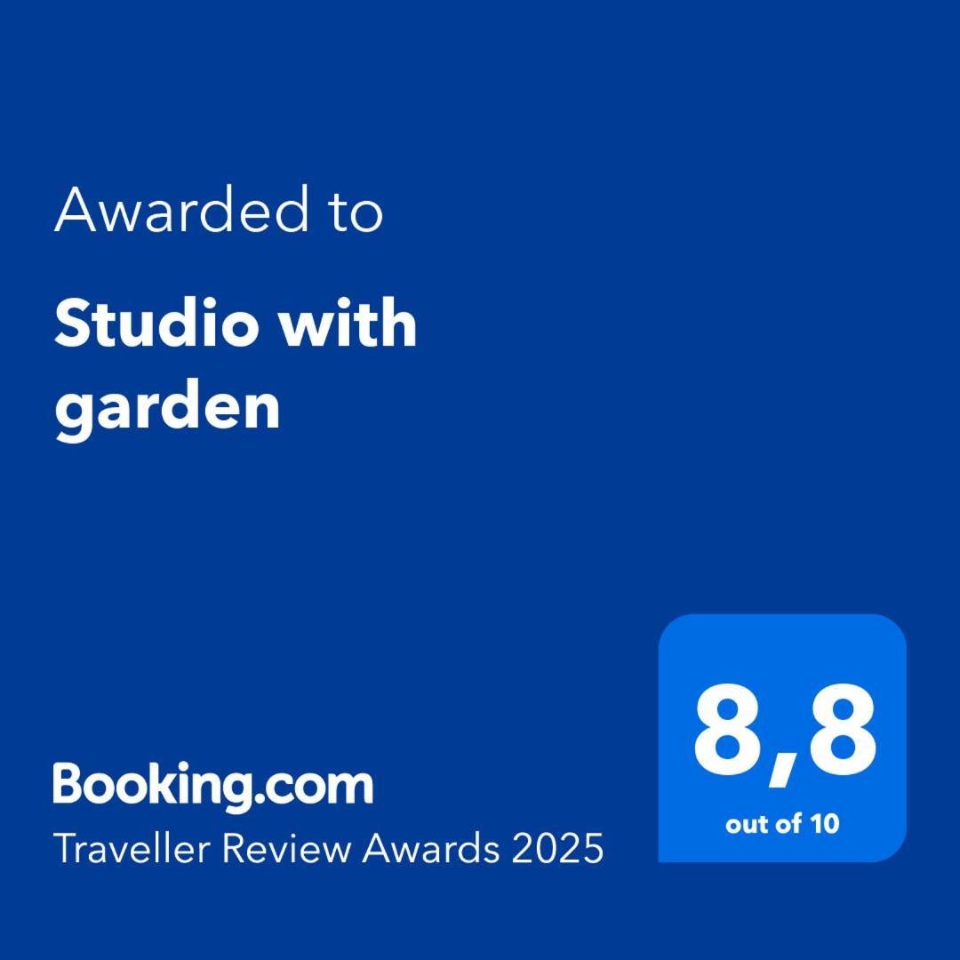 Studio With Garden أرونا المظهر الخارجي الصورة